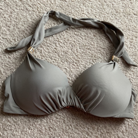Victoria’s Secret Bundle bikini tops - Picture 6 of 9